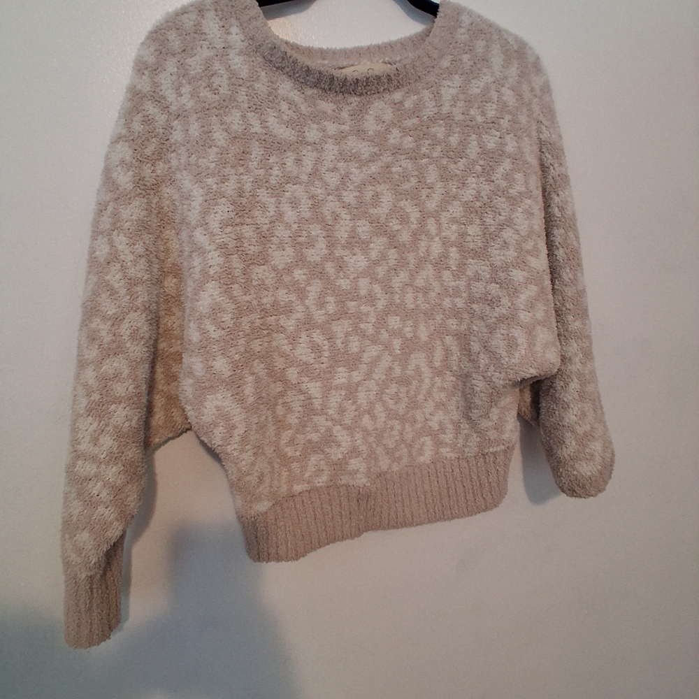 Jessica Simpson Cream and Tan Patterned Sweater